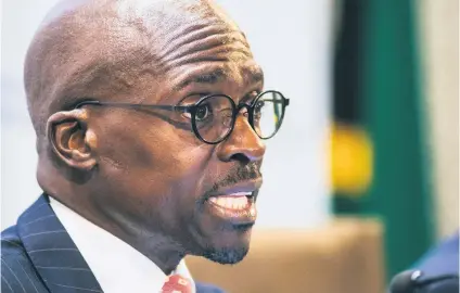  ?? Picture: Bloomberg ?? HARD SELL. Finance minister Malusi Gigaba and central bank governor Lesetja Kganyago head to Washington this weekend to meet ratings agencies and internatio­nal investors at the IMF and World Bank annual conference.