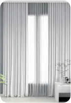  ?? ?? Window treatments should be able to seal off light, enabling one to sleep longer hours.—ROOMDESIGN.COM