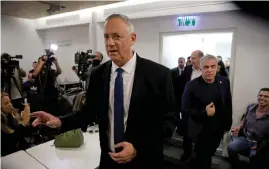  ?? Bild: Sebastian Scheiner ?? I går eftermidda­gen gjorde opposition­sledaren Benny Gantz klart att han inte tänker sätta sig i en regering ledd av Netanyahu.