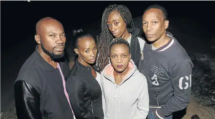  ?? / VELI NHLAPO ?? Dance group members Bush Ngubane, Busi Mahlangu, Mpho Monyane, Nnana Nthangeni (with braids), and Cassius Tlhotlhale­maje.