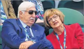  ?? GETTY IMAGES ?? Margaret Court, who is against same sex marriage, with her husband Barrymore Court.