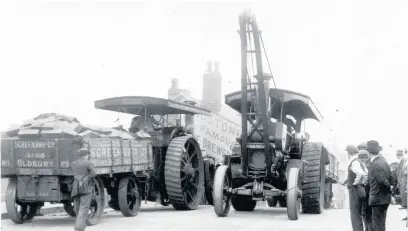  ??  ?? Two traction engines from Screen Brothers testing the Stone Street Bridge, Oldbury, in 1927