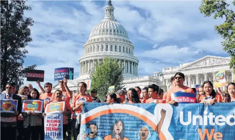  ?? GETTY IMAGES ?? El presidente Donald Trump dio plazo hasta el 5 de marzo para que el Congreso logre una solución legislativ­a permanente para los Dreamers.