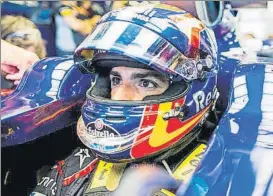  ?? FOTO: GETTY ?? Carlos Sainz aseguró no sentirse del todo cómodo en pista con el STR12 en Bakú