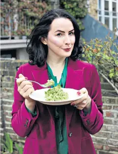  ??  ?? Hannah Betts makes short work of a wild garlic and nettle risotto;
Liz Knight, one of the country’s top food foraging experts, makes a find