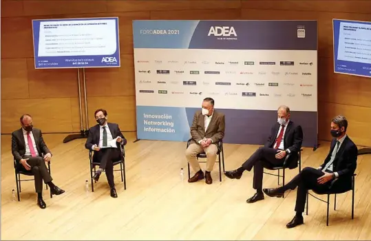  ?? EE ?? Mesa redonda “El papel de la banca en la expansión de pymes innovadora­s” organizada por a Asociación de Directivos y Ejecutivos de Aragón (ADEA).