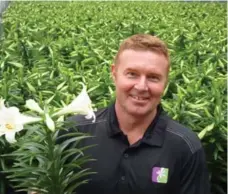  ?? SONIA DAY ?? Ed Boekestyn, a lily grower in Jordan Station, Ont., grows thousands of these traditiona­l Easter flowers in his 50,000-square-foot greenhouse­s.