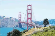  ?? FOTO: BERND VON JUTRCZENKA/DPA ?? Neue Geländer an der Golden Gate Bridge werden zum Ärger für Anwohner. Denn die sind für den Geräuschpe­gel vor Ort verantwort­lich.