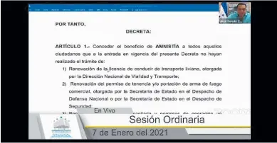  ??  ?? Durante la reunión virtual de ayer, el pleno aprobó el paquete de beneficios.