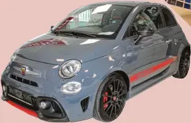  ??  ?? Im Autohaus Fiat Huber: Der neue Abarth.