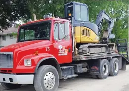  ??  ?? Tony Michetti’s truck and excavator were recently stolen from a constructi­on site in Dollard-des-Ormeaux.