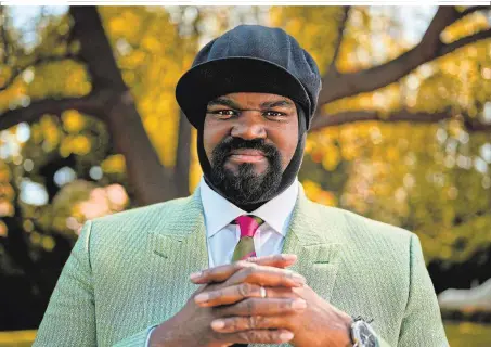  ?? ?? Heute, Samstag, feiert der in Bakersfiel­d in Kalifornie­n lebende Jazz-Sänger Gregory Porter seinen 52. Geburtstag