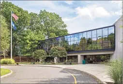  ?? Hearst Connecticu­t Media file photo ?? The building at 710 Bridgeport Avenue in Shelton has sold in a deal worth more than $26 million.