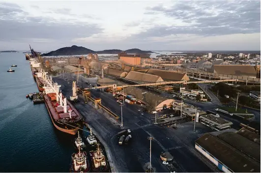  ?? Sergio Ranalli ?? Porto de Paranaguá, principal terminal para a exportação da safra de grãos do País