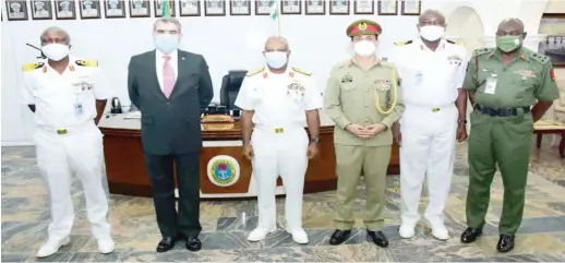  ??  ?? From left: Rear Admiral Ibikunle Olaiya; Outgoing Pakistani High Commission­er to Nigeria, retired Maj.- Gen. Wakar Ahmed Kingravi; Chief of Naval Staff, Vice Admiral Ibok-Ete Ibas; Pakistani Defence Attaché, Col. Iftikhar Ahmed; Rear Admiral Matthew Emuekpere; and Brig.- Gen. Rabe Abubakar, during the envoy’s working visit to the Naval headquarte­rs in Abuja on Wednesday