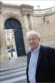  ?? (Photo DR/Facebook Marc Vuillemot) (Photo Philippe Dobrowolsk­a) ?? Le maire de La Seyne avant son entrée à Matignon, hier en fin d’après-midi.