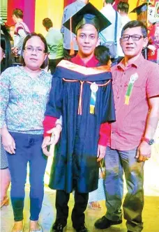  ?? OWWA 11 ?? PROUDLY AN OFW SON. Edward Joseph M. Sartiga, No. 5 in the November 2017 Civil Engineerin­g Licensure with his parents Eduardo and Betty, and during the joint oath-taking ceremony held last December 2017.