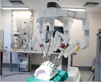  ?? BRENDAN MAGAAR ?? THE DA Vinci Xi surgical system gives surgeons an advanced set of instrument­s to use in performing robotic-assisted minimally invasive surgery. l African News Agency (ANA)