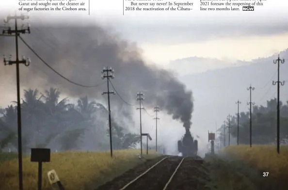  ??  ?? Below: As dawn breaks a leaky CC1007 works the daily train to Cikajang in July 1980.