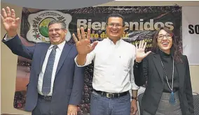  ??  ?? Compromiso. Los candidatos de VAMOS, el FMLN y la Alianza se comprometi­eron a que si ganan las elecciones trabajarán de la mano con el sector cafetalero.