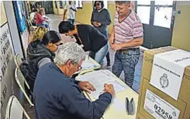  ?? (PEDRO CASTILLO/ARCHIVO) ?? Primer turno. Más de un cuarto de las comunas de la provincia elegirán autoridade­s en el primer turno electoral.