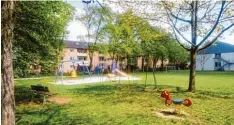  ?? Foto: Hieronymus Schneider ?? Dieser Spielplatz in der Röthstraße in Lagerlechf­eld ist einer der beiden Spielplätz­e, der nach dem Willen des Gemeindera­tes Untermeiti­ngen neu gestaltet und deutlich aufgewerte­t werden soll.