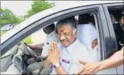  ?? PTI PHOTO ?? Tamil Nadu deputy chief minister O Panneersel­vam leaves the Trichy Airport on Wednesday.