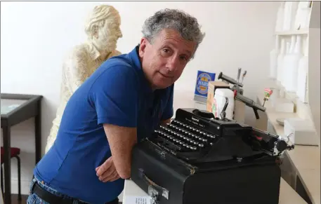  ?? Billy Keane with his father’s Imperial Model T typewriter. Photo by Domnick Walsh. ??