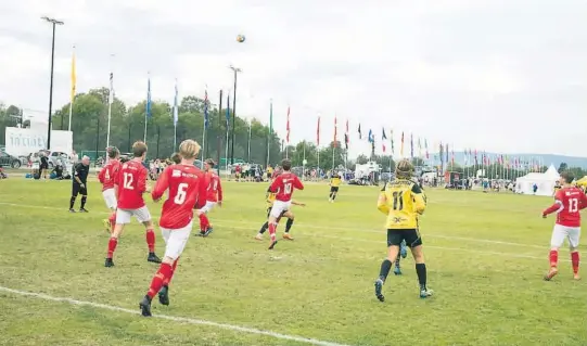  ?? FOTO: NTB SCANPIX ?? FRAFALL: Seks av ti ungdommer slutter med organisert idrett før 17-18-årsalderen. Bildet er fra Norway Cup i 2018.