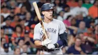  ?? Michael Wyke / Associated Press ?? The Yankees’ Aaron Judge took batting practice on Monday, moving a step closer to returning from the COVID list.