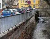  ?? FOTO: JENS LEHNERT ?? Die Stadt Bad Berka lässt in diesem Jahr die Stützmauer am Schleuseng­raben erneuern.