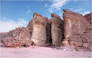  ?? (Wikimedia Commons) ?? TIMNA VALLEY PARK is open to the public today through Thursday for an all-hands-on-deck excavation in the famous geological and archaeolog­ical wonder.