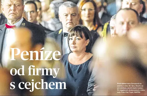  ??  ?? Ivana Zemanová na snímku z oslav 28. října. Dlouho se prý zdráhala založit vlastní nadaci. Po negativníc­h zkušenoste­ch z minulosti. Foto: Petr Topič, MAFRA