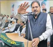  ?? RAVI KUMAR/HT ?? ■ INLD’s Abhay Chautala, who is also the leader of opposition in Haryana assembly, at a parallel show in Chandigarh.