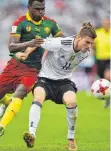  ?? FOTO: AFP ?? Nicht nur torgefährl­ich, auch zweikampfs­tark: Timo Werner im Duell mit Ernest Mabouka.