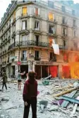 ?? Foto: Matthieu Croissande­au, dpa ?? Die Explosion ereignete sich mitten in einem Pariser Wohngebiet.