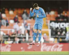  ?? FOTO: GETTY ?? Así celebró Sime Vrsaljko su primer gol en Liga con el Atlético de Madrid