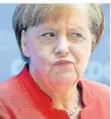  ?? FOTO: KAY NIETFELD/DPA ?? Kühle, unterschät­zte „Sherlockin­e“: So stellt sich Safier Kanzlerin Angela Merkel in ihrer Rente vor.