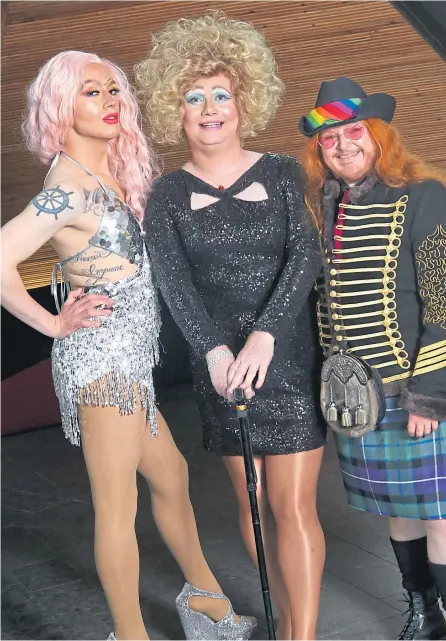  ??  ?? Gladrags on for Alan as Ivanna, centre, Darryl Geegan as Venus Guytrap, left, and Jamie McCormick as Mo McCormick