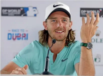  ?? Photo by Dhes Handumon ?? Tommy Fleetwood speaks to the media at the Jumeirah Golf Estates in Dubai on Wednesday. —