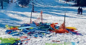  ?? U.S. Forest Service ?? Broken and abandoned plastic sleds have become a headache for Lake Tahoe’s land managers, environmen­tal groups and residents.