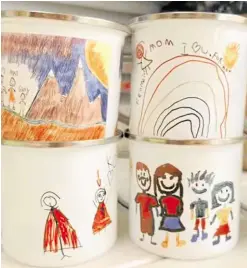  ?? ?? Parents can bring their kids’ artworks to work with customized mugs from Skylar Lane PH.