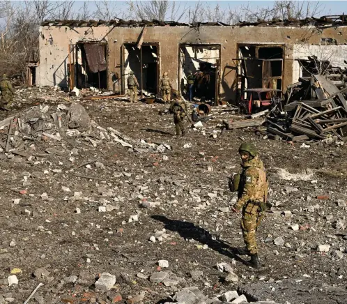  ?? (17 FÉVRIER 2024/STANISAV KRASILNIKO­V/SPUTNIK) ?? La prise de la ville d’Avdiivka par les Russes (sur la photo) et les pertes subies par l’armée ukrainienn­e ont contribué entre autres à démoralise­r les troupes de Kiev.