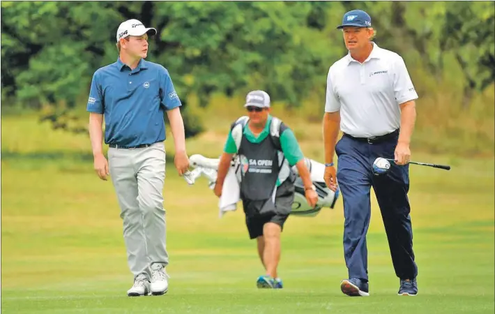  ?? Photo: Bounce Sports ?? Glencruitt­en’s Bob MacIntyre has a chat with the legendary Ernie Els during the final round of the Alfred Dunhill Championsh­ip.