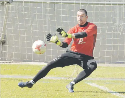  ?? Picture: Gallo Images ?? KEEN. Goalkeeper Wayne Sandilands says he is looking for a new challenge at Pirates.