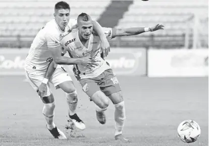  ??  ?? Santiago Roa, uno de los cuatro debutantes. El Once Caldas ganó en su debut.