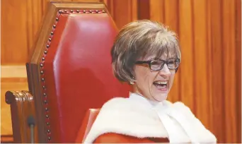  ??  ?? La juge en chef, Beverly McLachlin, a fait ses adieux à ses collègues la semaine dernière. − La Presse canadienne: Sean Kilpatrick
