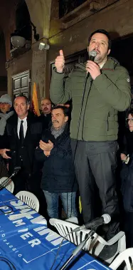  ?? Il comizio ?? Matteo Salvini ieri a Treviso insieme al governator­e Luca Zaia e il segretario della Lega Gian Antonio Da Re