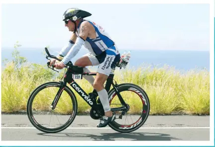  ??  ?? Lew Hollander at Kona 2015. Hollander is well known for being one of the oldest and most consistent age-groupers.