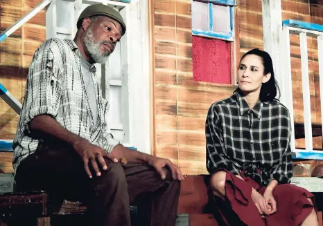  ?? FILE ?? Father and daughter-in-law, Matthew (Earle Brown) and Deslin (Maylynne Lowe), converse about a serious matter in ‘Pressure Drop’.